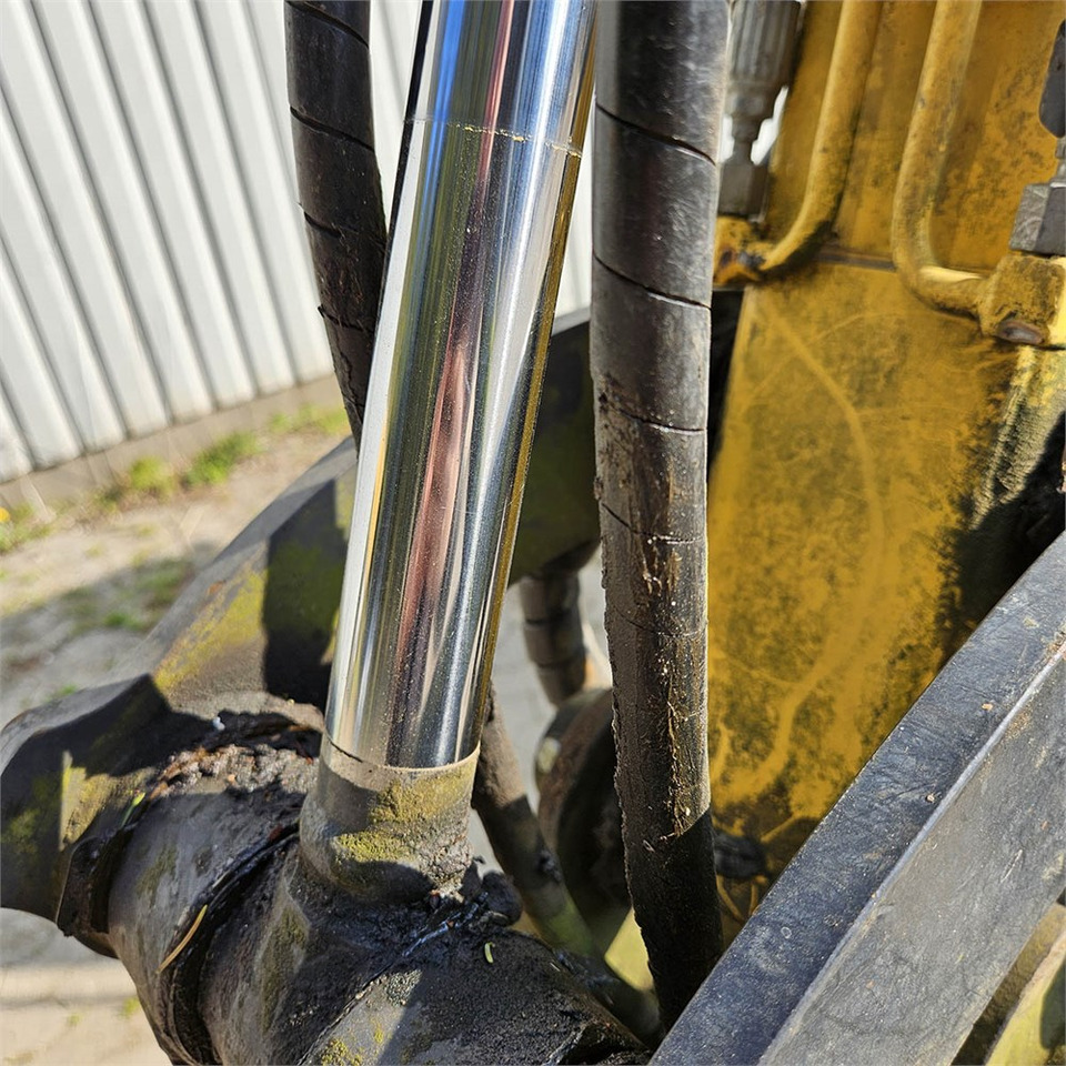 Mini pelle New Holland E26C: photos 27