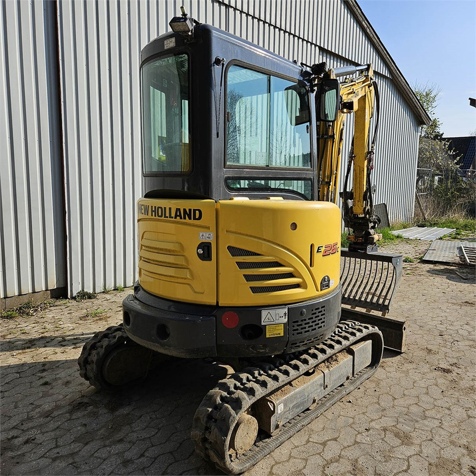 Mini pelle New Holland E26C: photos 8