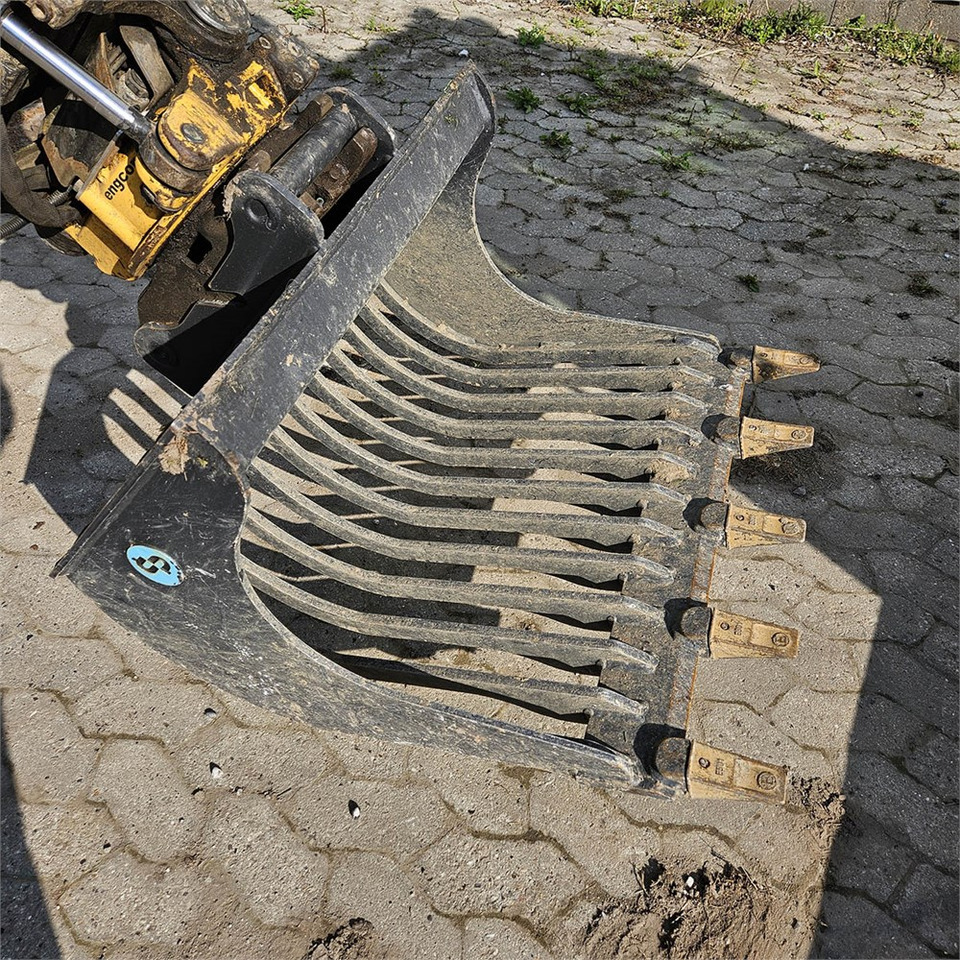 Mini pelle New Holland E26C: photos 33