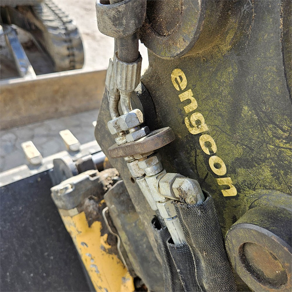 Mini pelle New Holland E26C: photos 32