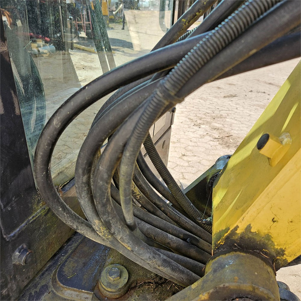 Mini pelle New Holland E26C: photos 21