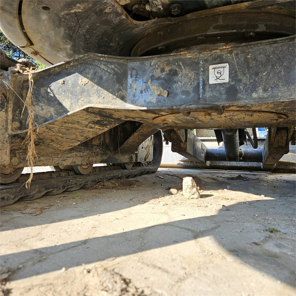 Mini pelle New Holland E26C: photos 36