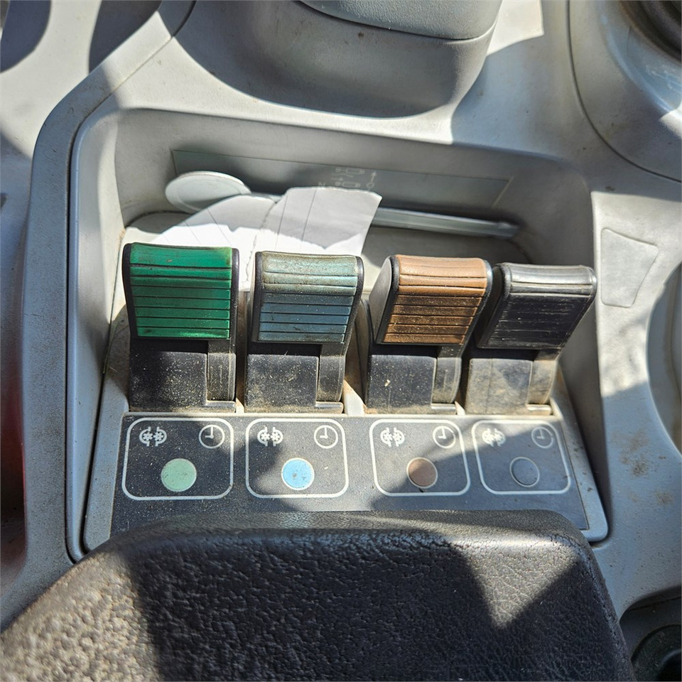 Tracteur agricole New Holland T7.235 Power Command: photos 14
