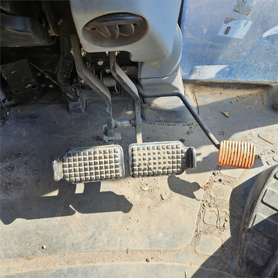 Tracteur agricole New Holland T7.235 Power Command: photos 28