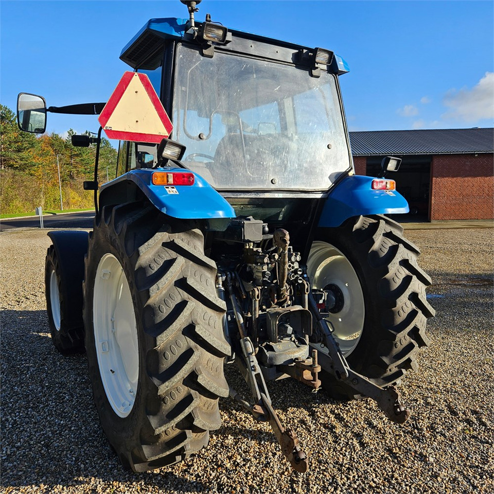 New Holland TS 100 - Tracteur agricole: photos 5 New Holland TS 100 - Tracteur agricole: photos 5