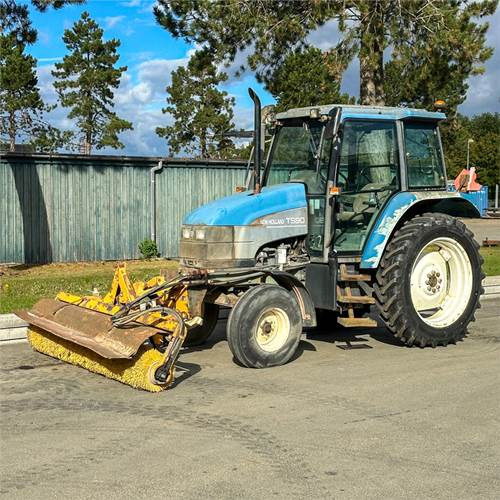 New Holland TS90 - Tracteur agricole: photos 4 New Holland TS90 - Tracteur agricole: photos 4