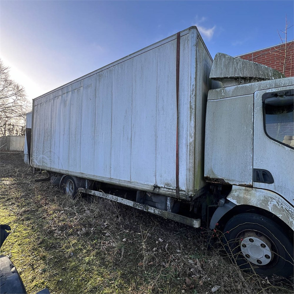 Renault 220 - Camion fourgon: photos 3 Renault 220 - Camion fourgon: photos 3