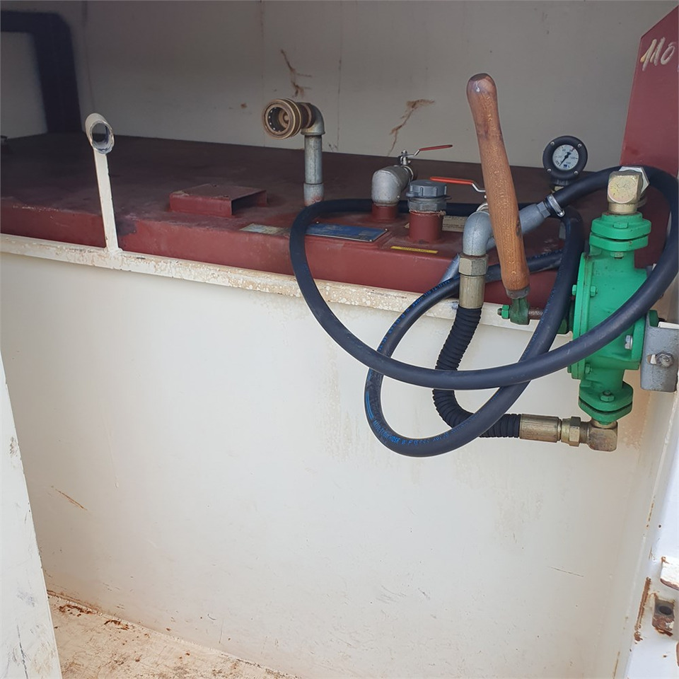 Roug A/S 2000 liter - Cuve de stockage: photos 2 Roug A/S 2000 liter - Cuve de stockage: photos 2