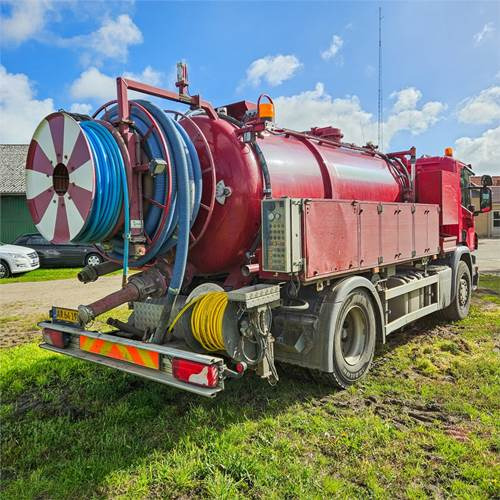 Scania P250 - Camion hydrocureur: photos 3 Scania P250 - Camion hydrocureur: photos 3