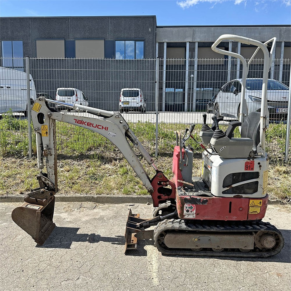 Takeuchi TB210 R - Mini pelle: photos 3 Takeuchi TB210 R - Mini pelle: photos 3