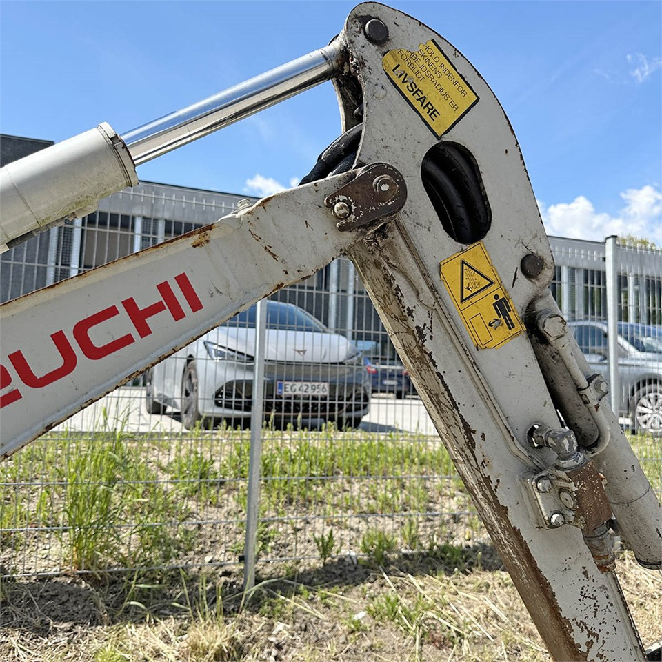 Takeuchi TB210 R en leasing occasion Takeuchi TB210 R: photos 23