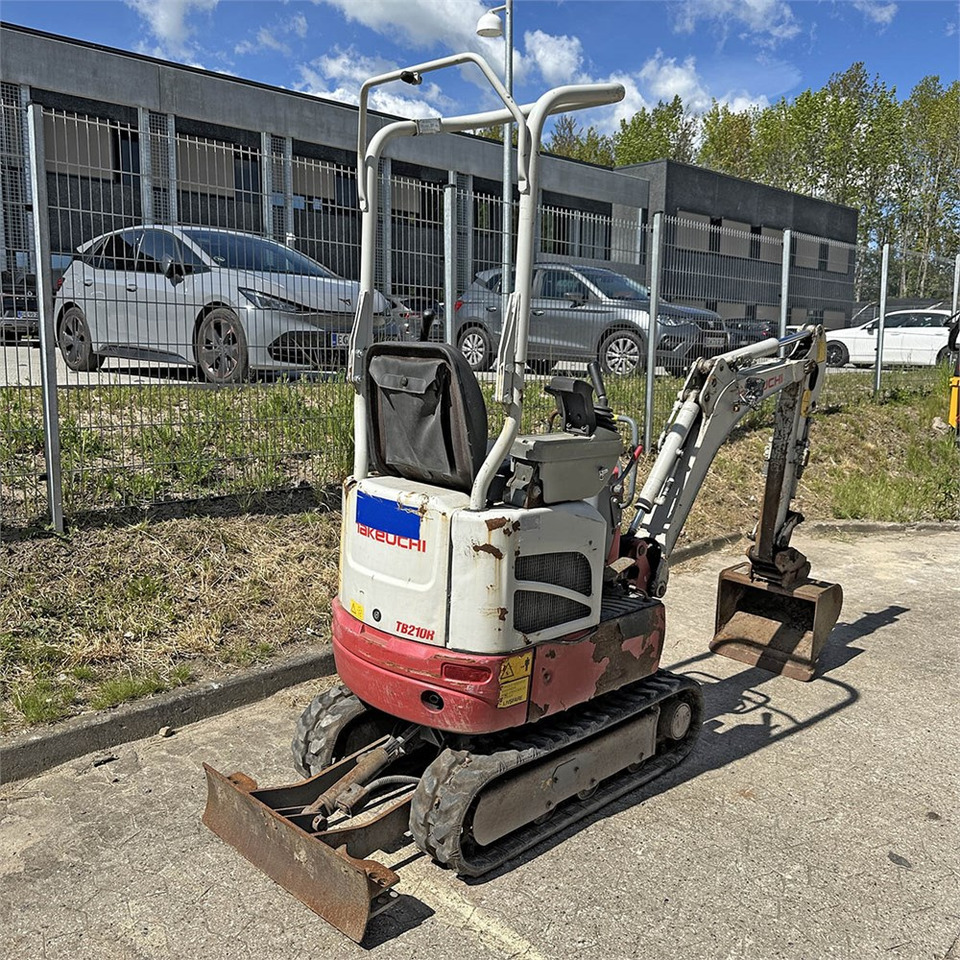 Takeuchi TB210 R en leasing occasion Takeuchi TB210 R: photos 6