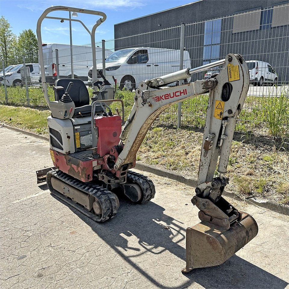 Takeuchi TB210 R en leasing occasion Takeuchi TB210 R: photos 8