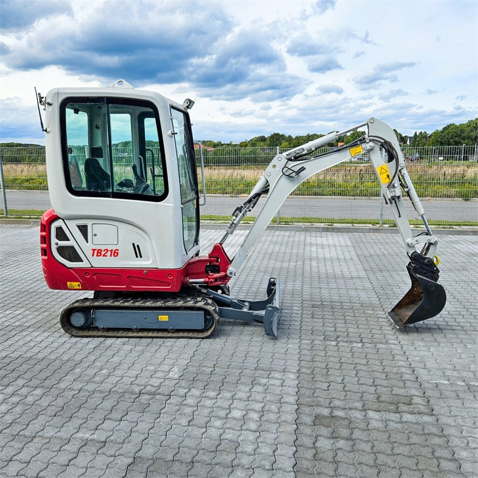 Takeuchi TB216 - Mini pelle: photos 5 Takeuchi TB216 - Mini pelle: photos 5