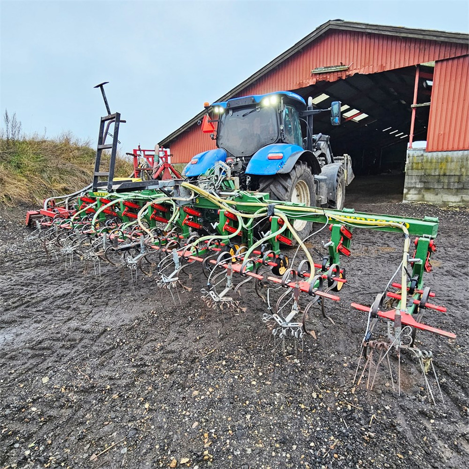 Thyregod Tim - 8 rows - Semoir/ Planteuse: photos 1 Thyregod Tim - 8 rows - Semoir/ Planteuse: photos 1