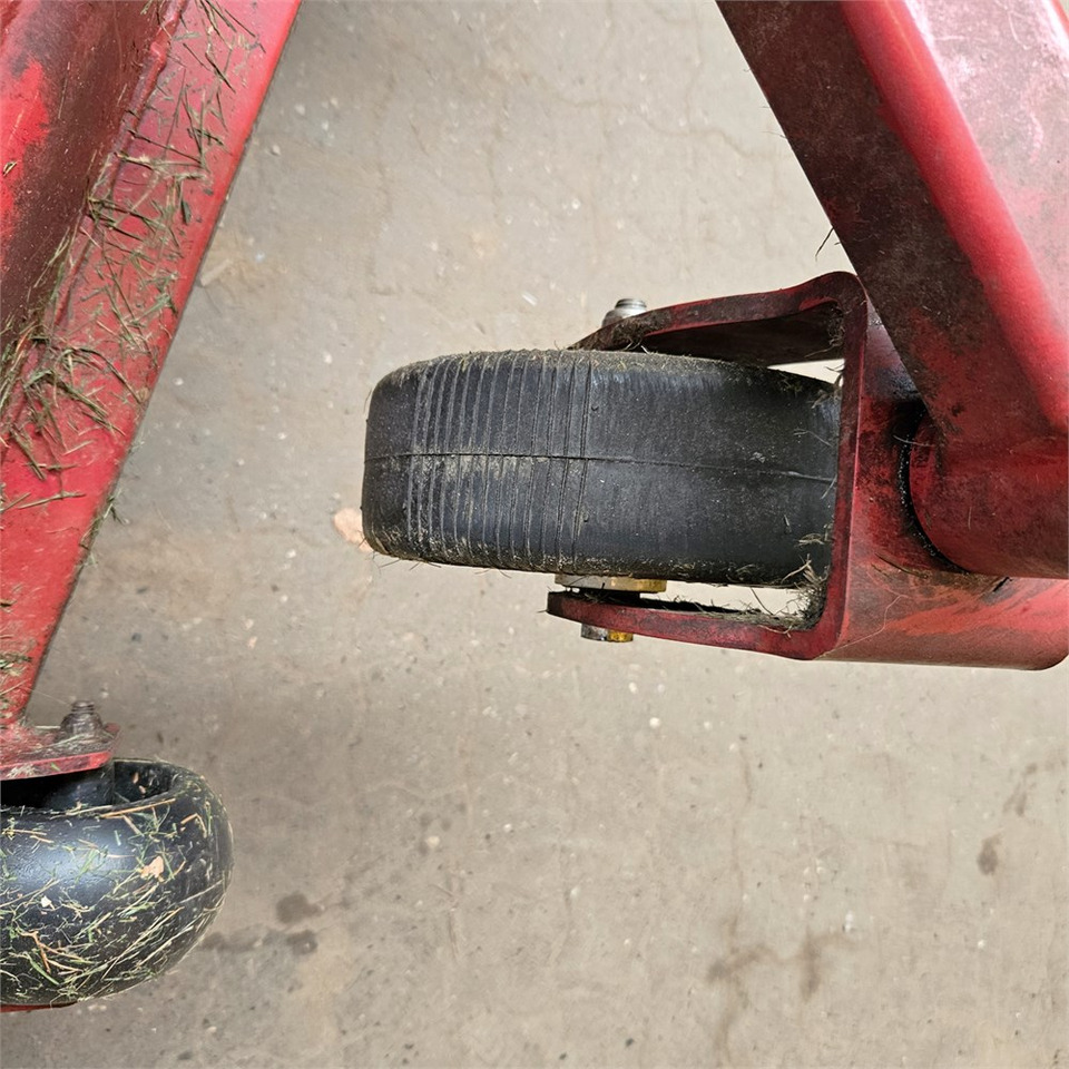 Motofaucheuse Toro 31975: photos 37 Motofaucheuse Toro 31975: photos 37