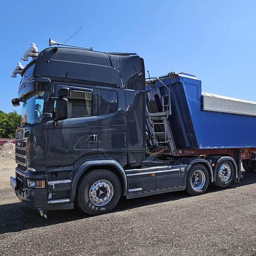 Scania V8 PGR 730 - Tracteur routier: photos 1 Scania V8 PGR 730 - Tracteur routier: photos 1