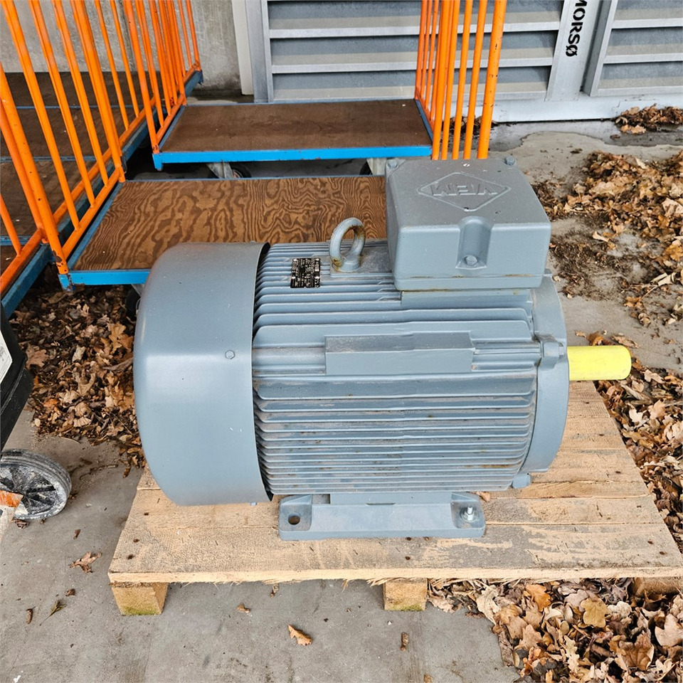 VEM IE2-W21R 250M 6LL HW - Machine-outil: photos 1 VEM IE2-W21R 250M 6LL HW - Machine-outil: photos 1