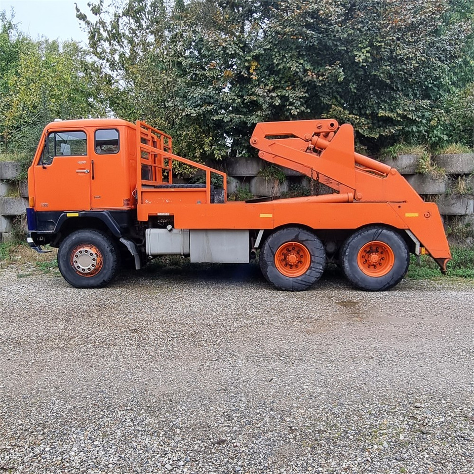 Volvo F 88 - Camion multibenne: photos 2 Volvo F 88 - Camion multibenne: photos 2