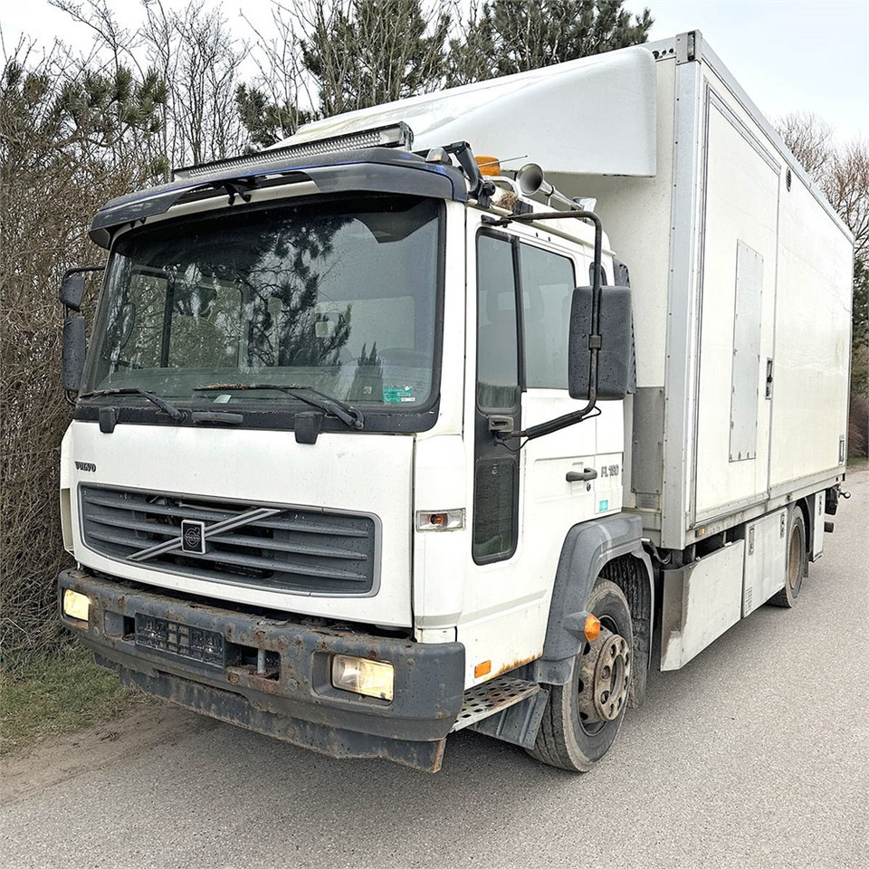Volvo F180 FL 9L - Camion fourgon: photos 2 Volvo F180 FL 9L - Camion fourgon: photos 2