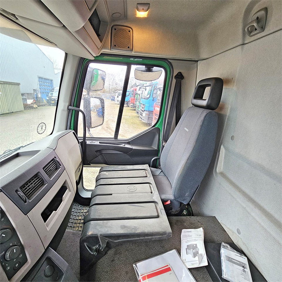Nettoyeur haute pression Volvo FL 280: photos 29