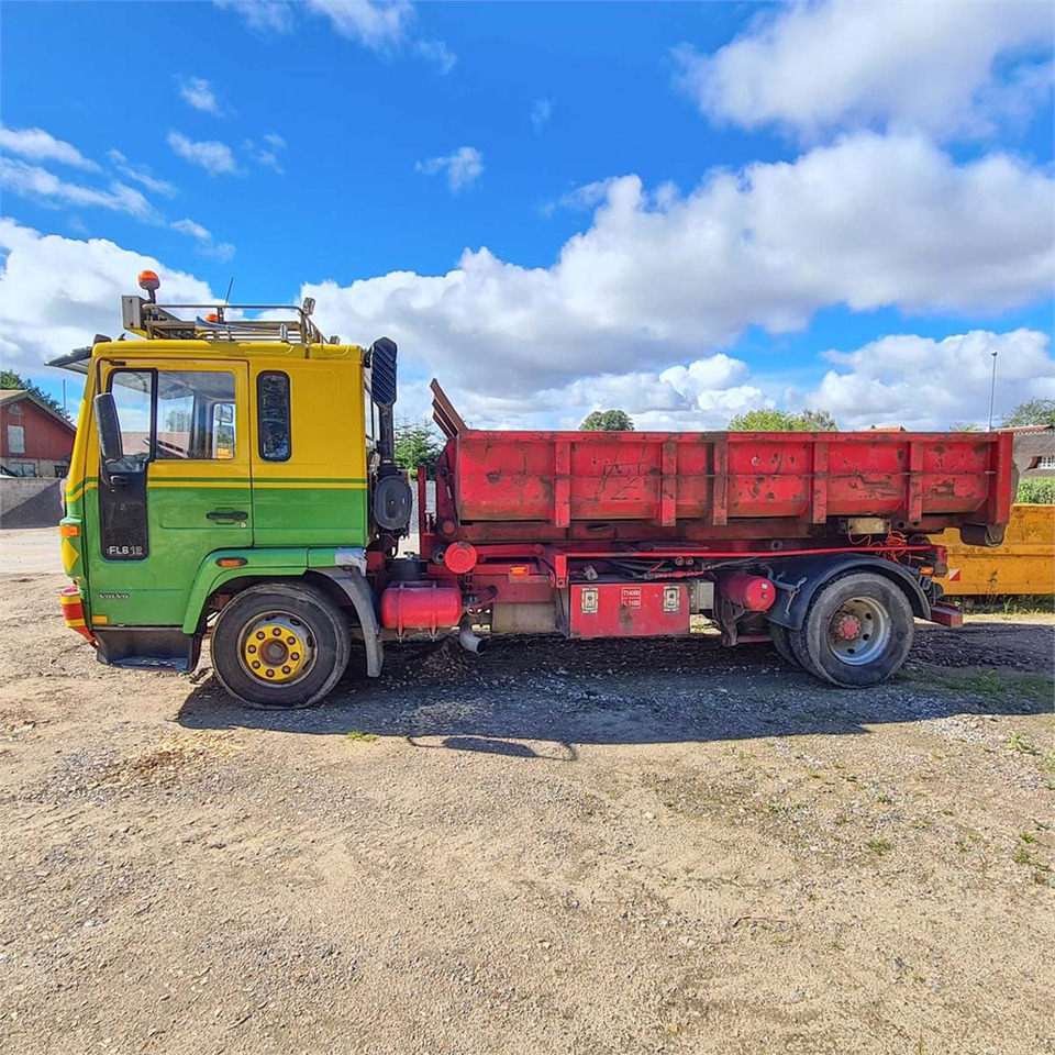 Volvo FL612 - Camion - système de câble: photos 2 Volvo FL612 - Camion - système de câble: photos 2