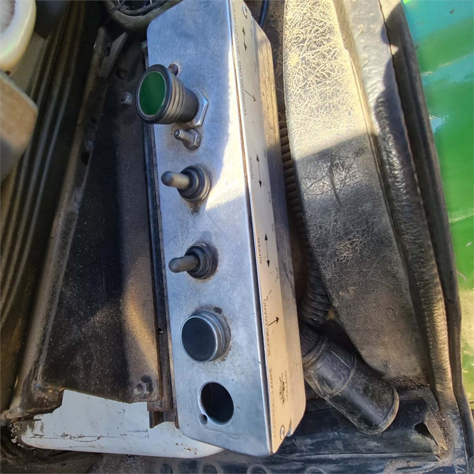 Camion - système de câble Volvo FL612: photos 12 Camion - système de câble Volvo FL612: photos 12