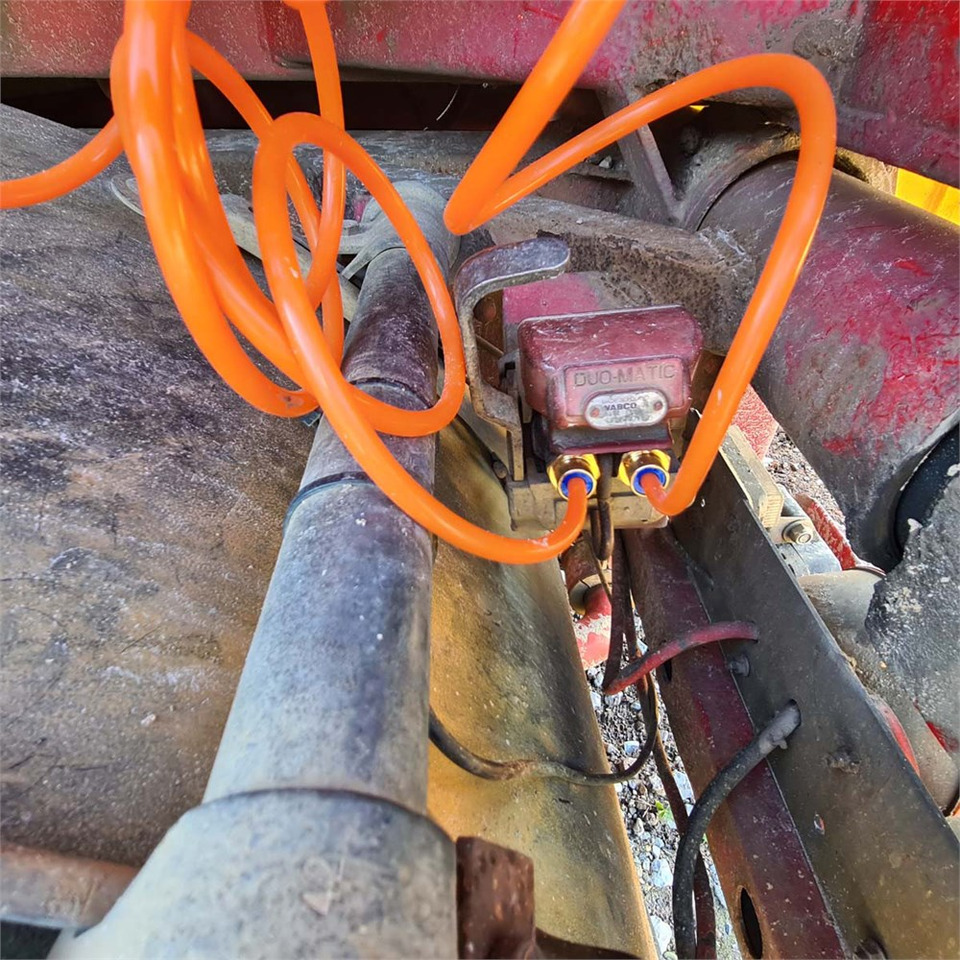 Camion - système de câble Volvo FL612: photos 21 Camion - système de câble Volvo FL612: photos 21