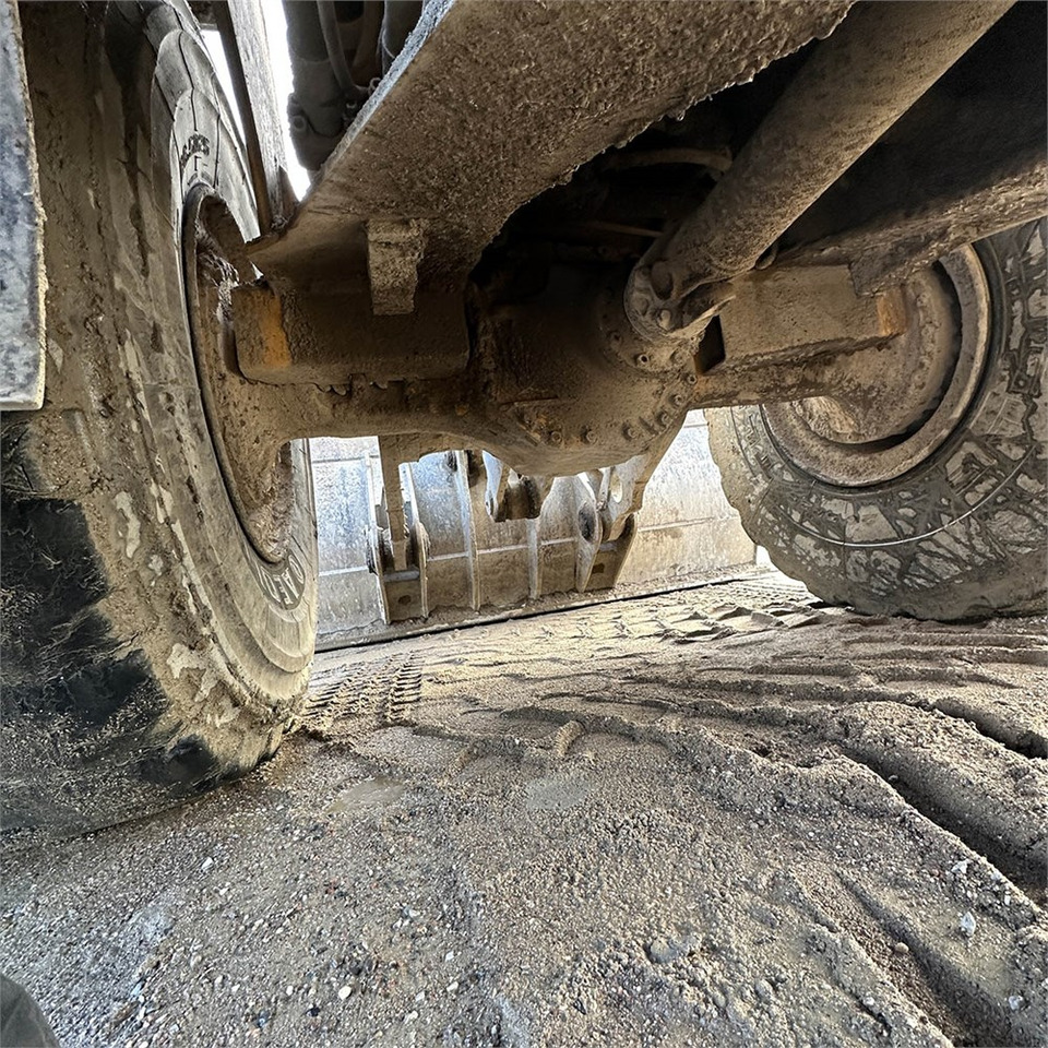 Chargeuse sur pneus Volvo L150 G: photos 37
