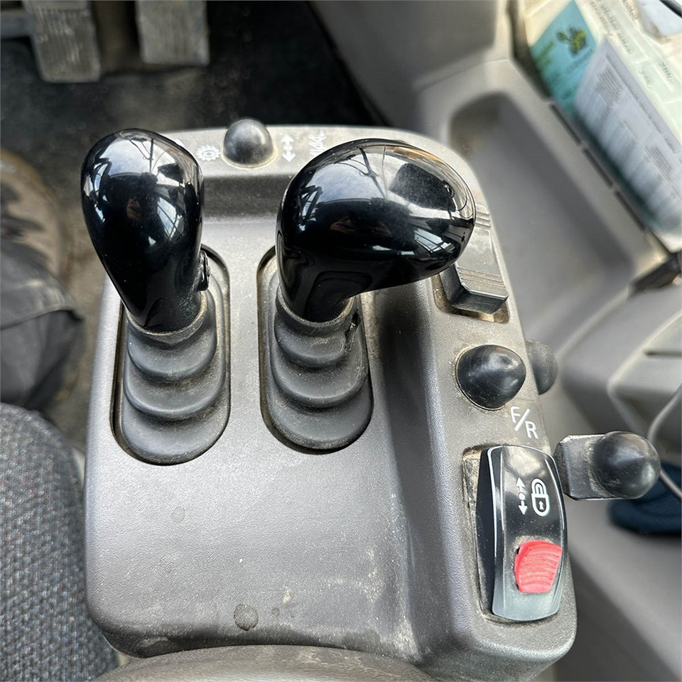 Chargeuse sur pneus Volvo L150 G: photos 15
