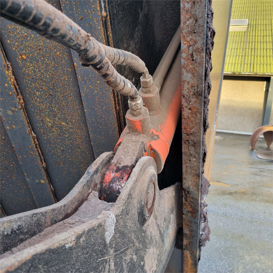 Chargeuse sur pneus Volvo L150G: photos 43