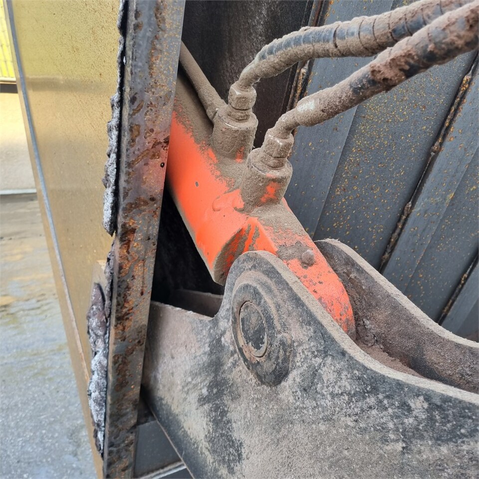 Chargeuse sur pneus Volvo L150G: photos 42