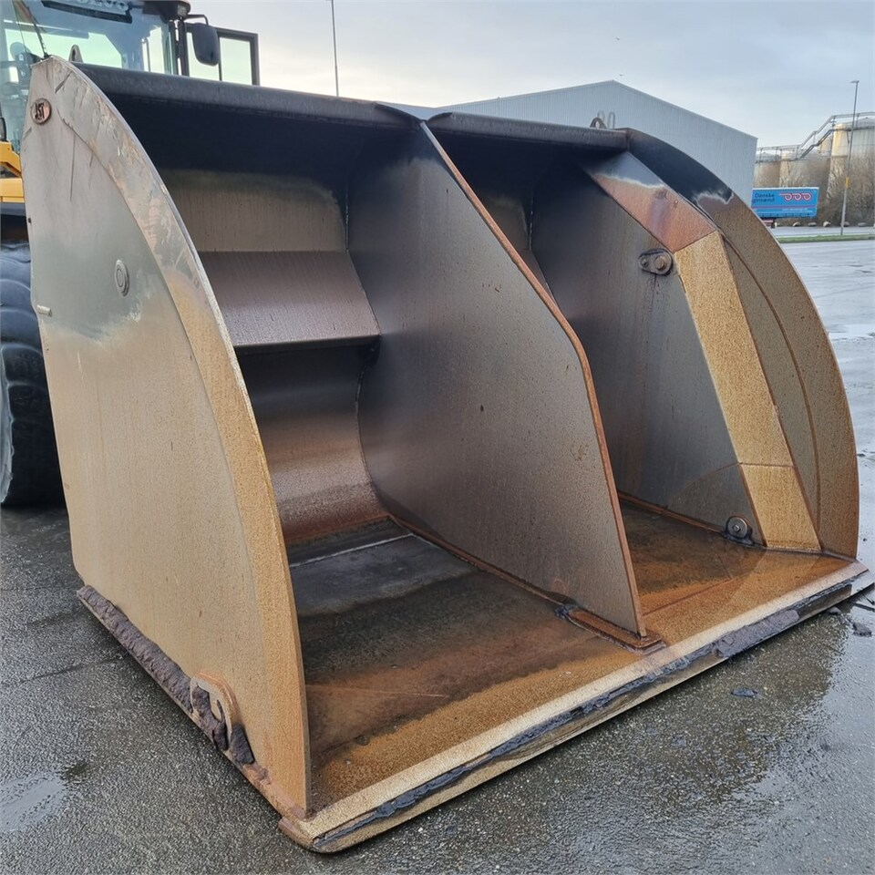 Chargeuse sur pneus Volvo L150G: photos 40