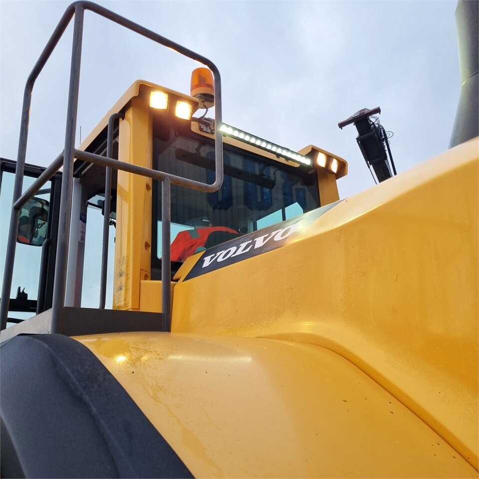 Chargeuse sur pneus Volvo L150G: photos 11