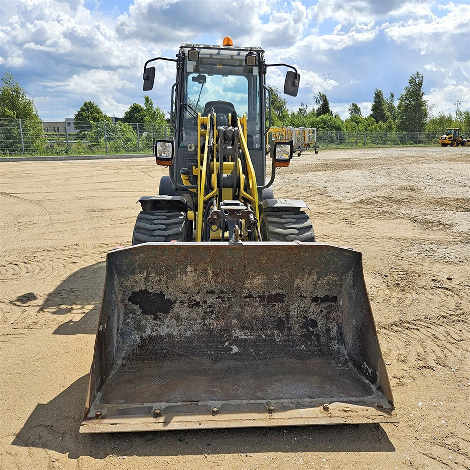 Chargeuse sur pneus Wacker Neuson WL 32/RL30: photos 11