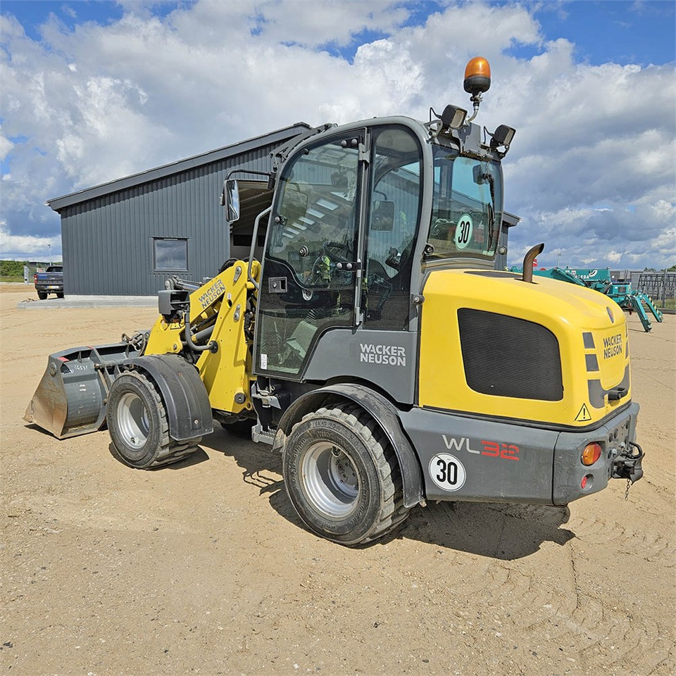 Wacker Neuson WL 32/RL30 - Chargeuse sur pneus: photos 3 Wacker Neuson WL 32/RL30 - Chargeuse sur pneus: photos 3