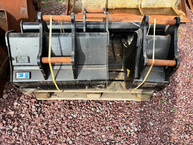 ARDEN EQUIPEMENT LOT 3 GODETS NEUFS - Godet pour pelle: photos 3 ARDEN EQUIPEMENT LOT 3 GODETS NEUFS - Godet pour pelle: photos 3