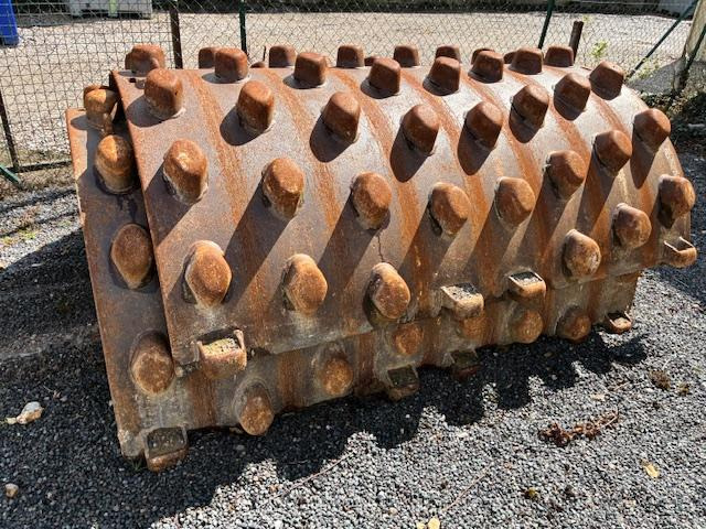 CATERPILLAR COQUILLE PIED DE MOUTON CS 663E - Accessoire pour Engins de chantier: photos 1 CATERPILLAR COQUILLE PIED DE MOUTON CS 663E - Accessoire pour Engins de chantier: photos 1