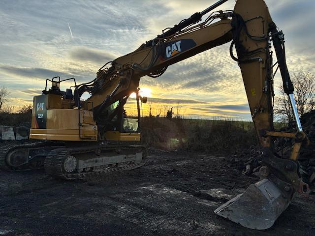 Caterpillar 325 FLCR - Pelle sur chenille: photos 4 Caterpillar 325 FLCR - Pelle sur chenille: photos 4