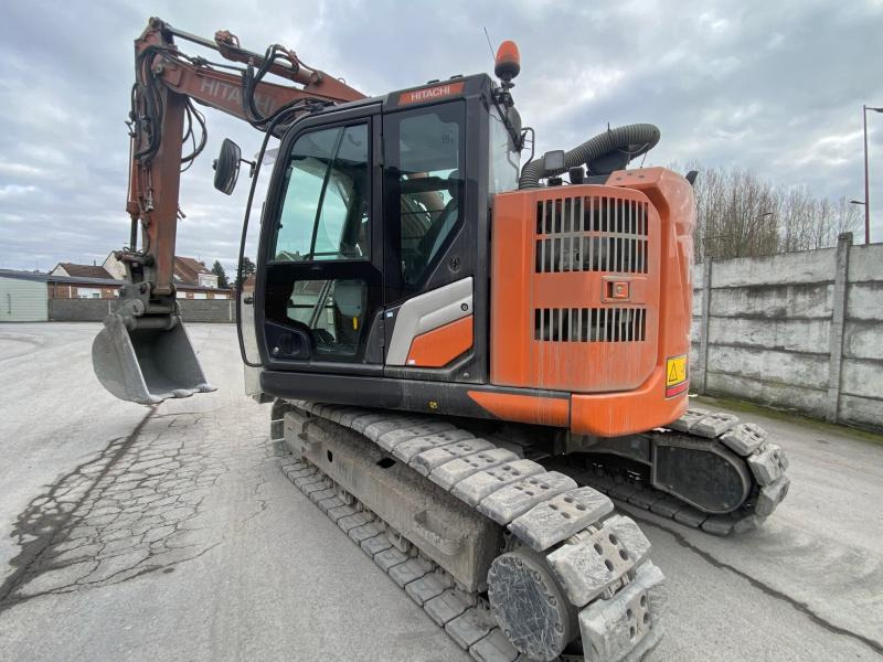 HITACHI ZX 135US-7 - Pelle sur chenille: photos 3 HITACHI ZX 135US-7 - Pelle sur chenille: photos 3