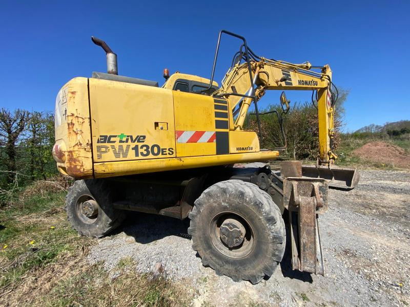 Komatsu PW 130ES-6K - Pelle sur pneus: photos 5 Komatsu PW 130ES-6K - Pelle sur pneus: photos 5