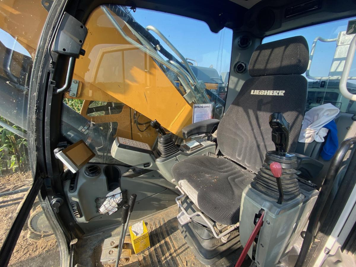 Pelle sur chenille Liebherr R 926 COMPACT: photos 8 Pelle sur chenille Liebherr R 926 COMPACT: photos 8