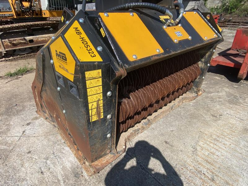 MB HDS 323 - Godet pour chargeur pour Engins de chantier: photos 5 MB HDS 323 - Godet pour chargeur pour Engins de chantier: photos 5