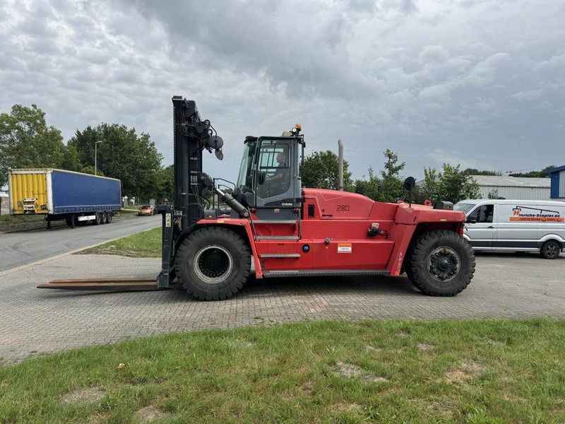 Kalmar DCG300-12LB - Chariot élévateur diesel: photos 1 Kalmar DCG300-12LB - Chariot élévateur diesel: photos 1