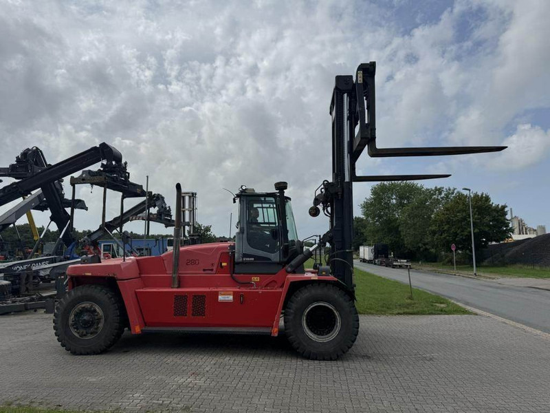 Kalmar DCG300-12LB - Chariot élévateur diesel: photos 4 Kalmar DCG300-12LB - Chariot élévateur diesel: photos 4