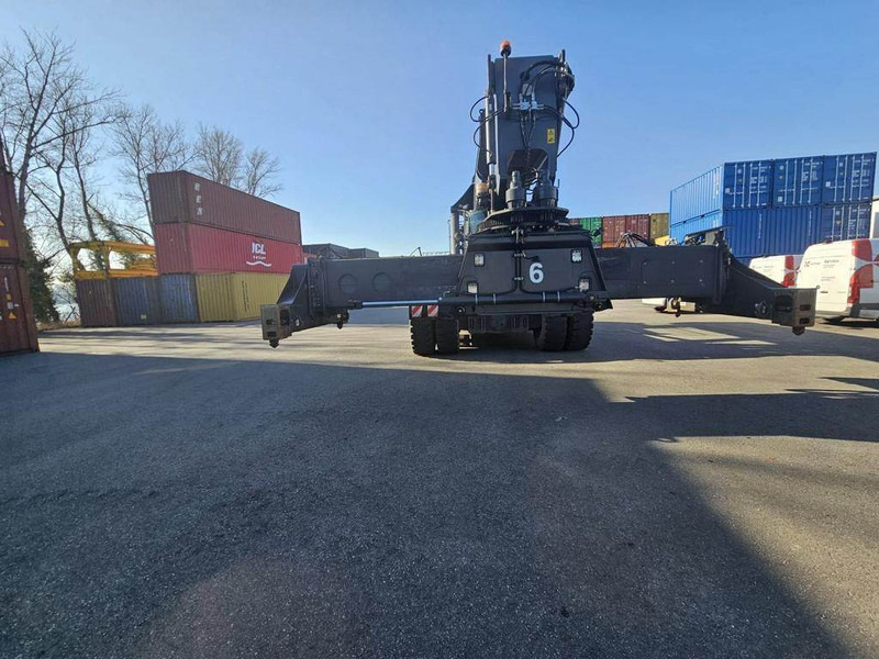 Kalmar DRG420-60S5 - Reach stacker: photos 5 Kalmar DRG420-60S5 - Reach stacker: photos 5