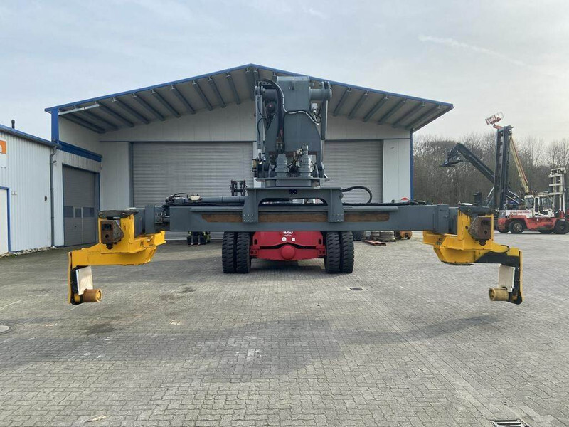 Seith Pipehandling Reachstacker 15036 - Reach stacker: photos 1 Seith Pipehandling Reachstacker 15036 - Reach stacker: photos 1