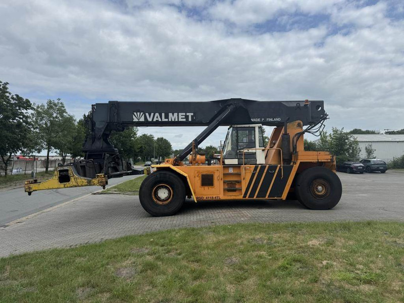 Valmet Kalmar RSD4118-4TL - Reach stacker: photos 3 Valmet Kalmar RSD4118-4TL - Reach stacker: photos 3
