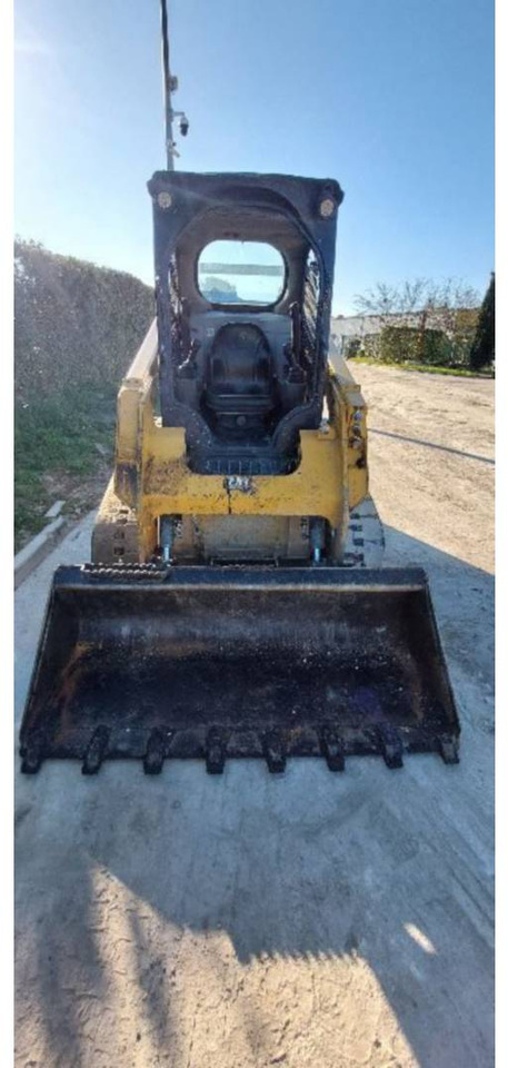CAT 259D3 - Chargeuse sur chenilles: photos 3 CAT 259D3 - Chargeuse sur chenilles: photos 3