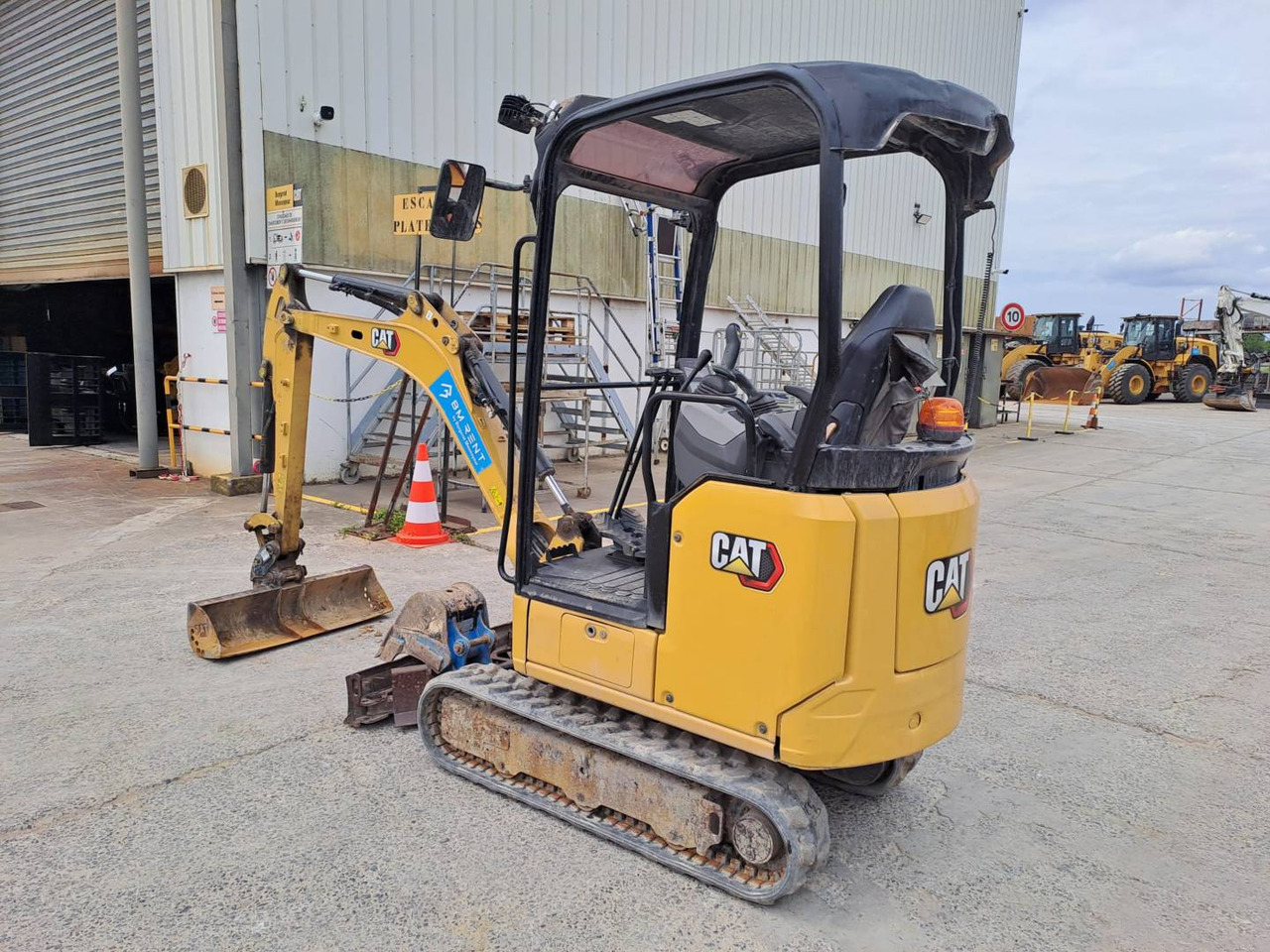 CAT 301.8 - Pelle sur chenille: photos 3 CAT 301.8 - Pelle sur chenille: photos 3